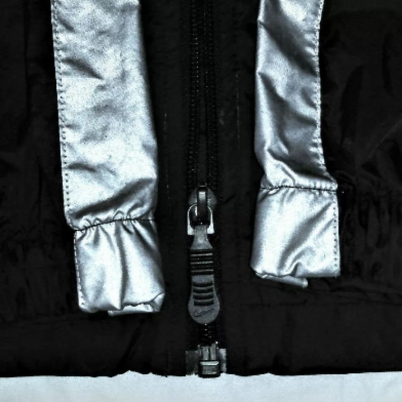 Men's Small NIKE Runner's Reflective Windbreaker - Picture 7 of 8